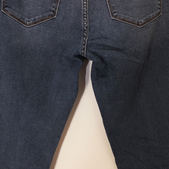 OLD NAVY Rockstar Mid-Rise Distressed Raw Hem Jeans Stretch Denim Knee Holes 8 - Picture 5 of 12